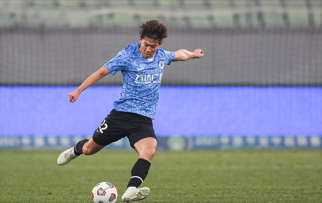 九游中国官网-关于风云突变那不勒斯冲刺阶段门线救险；中超版图或变；底气十足；球探报告显示潜力的信息