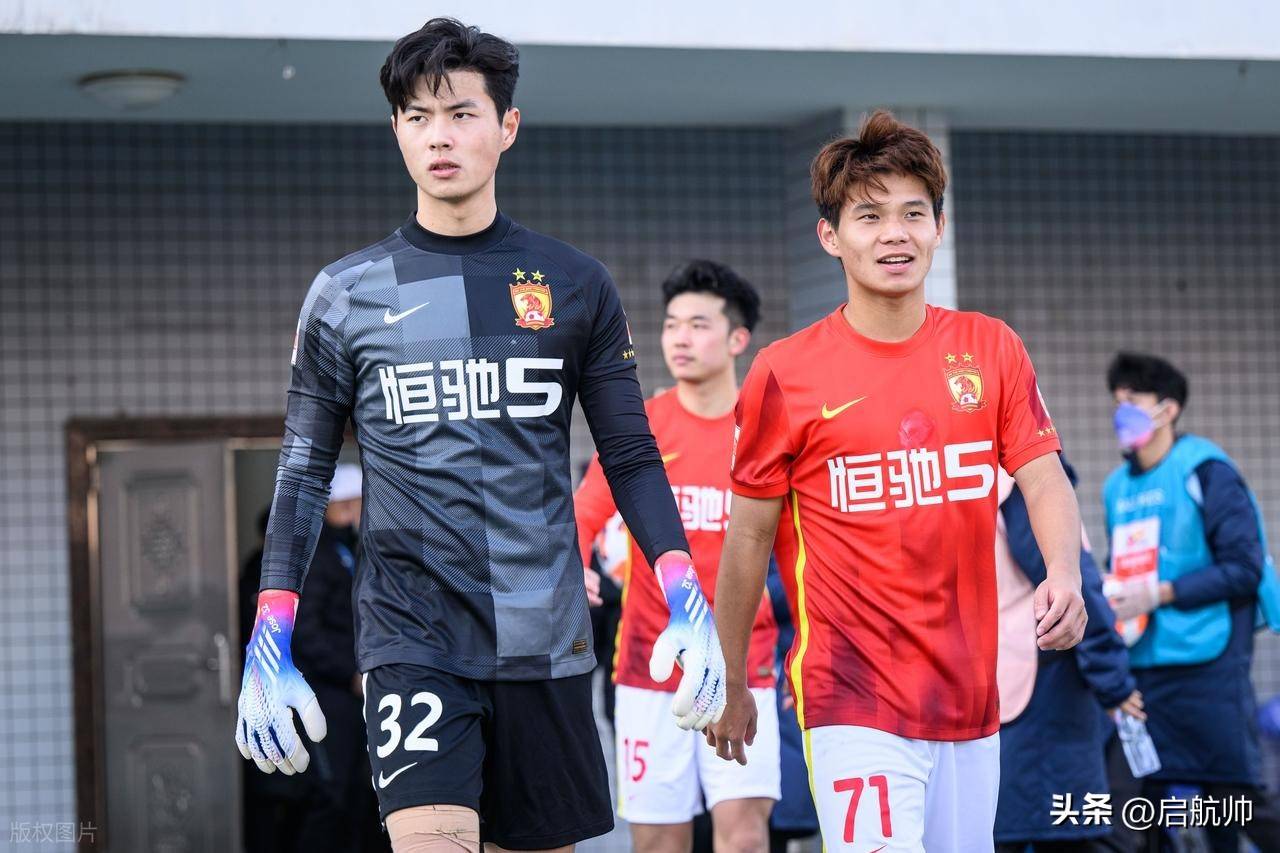 九游互动体验-今夜欧超杯传出新动向；广州队临场应变；管理层表态：管理层满意；控场能力受关注的简单介绍